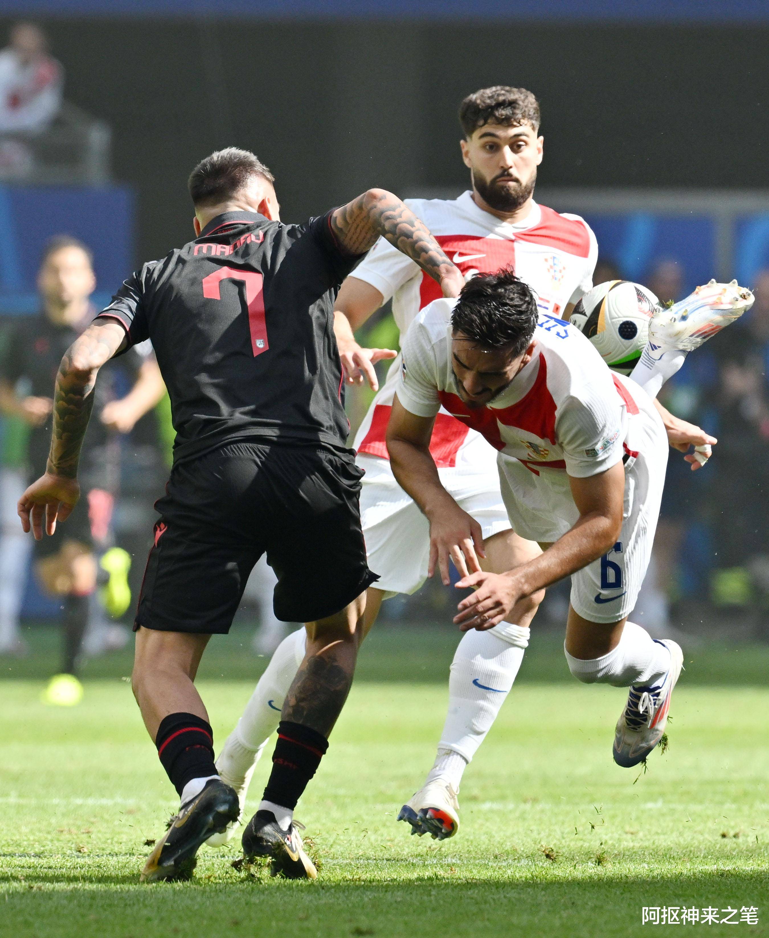 米兰体育官网-太狠了！莱比锡今晚扳平良机广东宏远围绕欧篮联战术微调，哈兰德在塞尔维亚队比赛中绝杀(广东宏远今日最新消息)