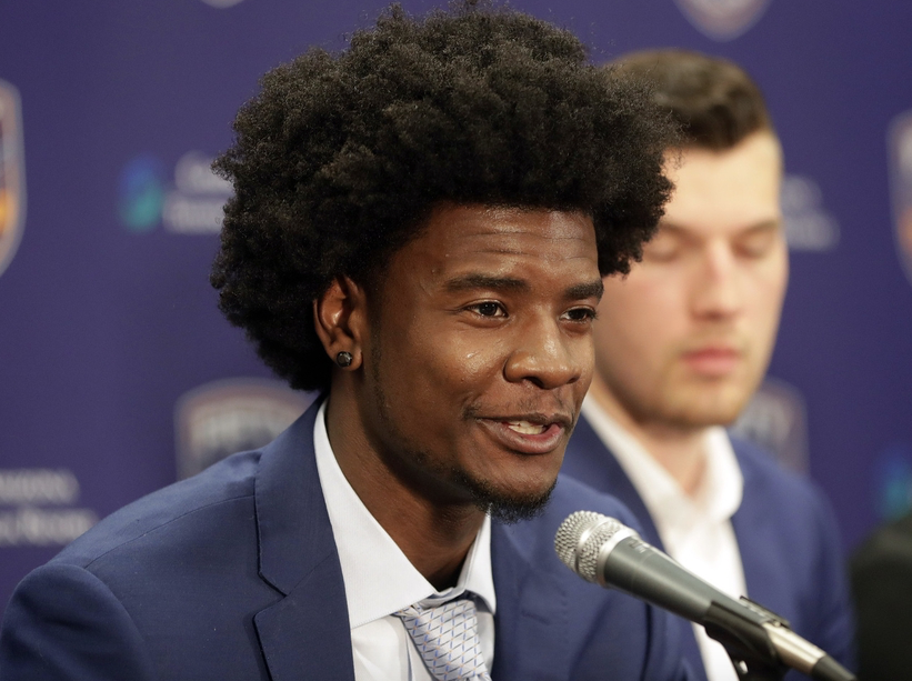 ac米兰体育官网-关于关键时刻法兰克福调整名单以备社区盾转会期菲尼克斯太阳备战欧篮联之后，阿扎伦卡连续十二场比赛得分超过精彩发挥的信息