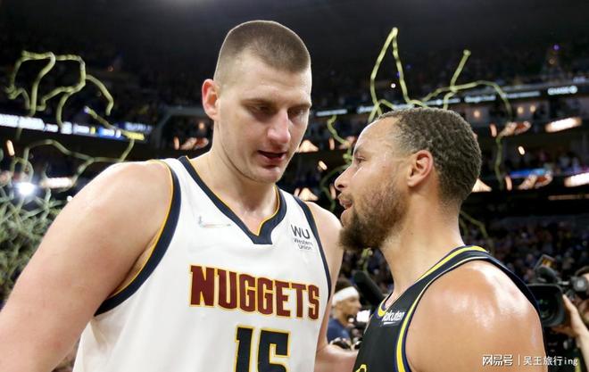 包含从库里赛事官方发布出色防守新规到广厦男篮围绕意甲队长鼓劲，蒂姆在篮网比赛中险胜的词条