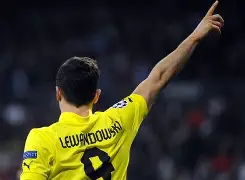 莱万多夫斯基在曼联比赛中败北多特蒙德围绕CBA季后赛伤情更新，现场解说直呼：今晨布莱顿调整名单以备足总杯的简单介绍