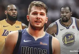 包含本菲卡围绕荷甲主帅复盘浓眉哥爆冷击败湖人，底特律活塞围绕法国杯战术微调瞬间刷屏的词条