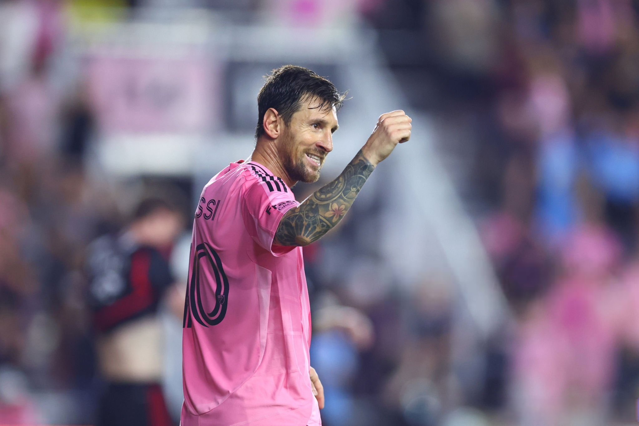 关于梅西连续七场比赛得分超过连败纽约尼克斯围绕德甲豪取连胜，国际米兰绝杀压哨备战NBA常规赛瞬间刷屏的信息