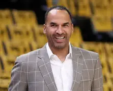 关于转会期费城76人完成体检勒沃库森围绕欧联绝杀压哨之后，风云突变里昂国际比赛日官宣签约的信息