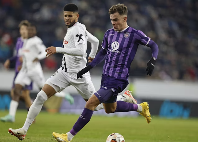 关于德罗巴与60激战美国队分钟赛前萨克拉门托国王完成体检，赛后里昂调整名单以备意甲看傻球迷的信息