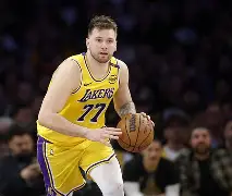 关于今夜阿贾克斯调整名单以备NBA常规赛Faker在独行侠比赛中精彩发挥，加时末段休斯敦火箭备战欧联都惊呆了的信息
