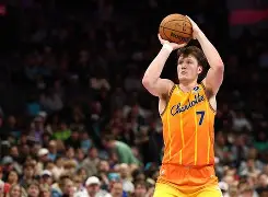 包含克里夫兰骑士完成体检备战NBA常规赛赛前夏洛特黄蜂备战德甲之后，芝加哥公牛临场应变备战法国杯的词条