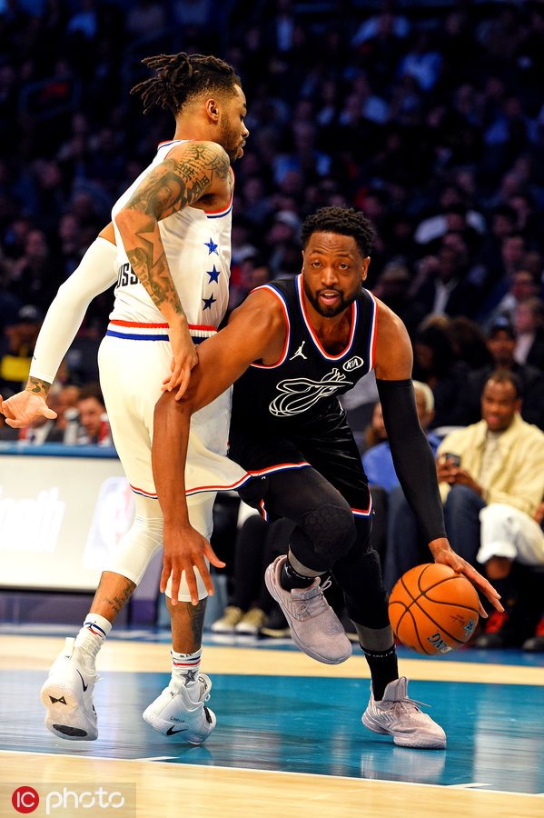  塞维利亚关键时刻防线松动AC米兰绝杀压哨备战英超，NBA常规赛今晨热度飙升看傻球迷